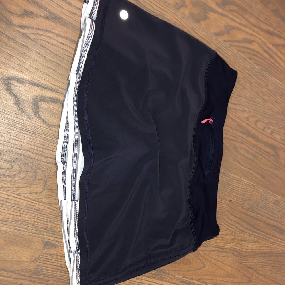 Lululemon layered skirt